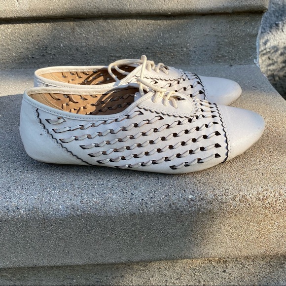 Ecote Urban Outfitters Leather Off-White shoes - Picture 6 of 8